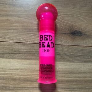 Bed Head After Party Smoothing Cream